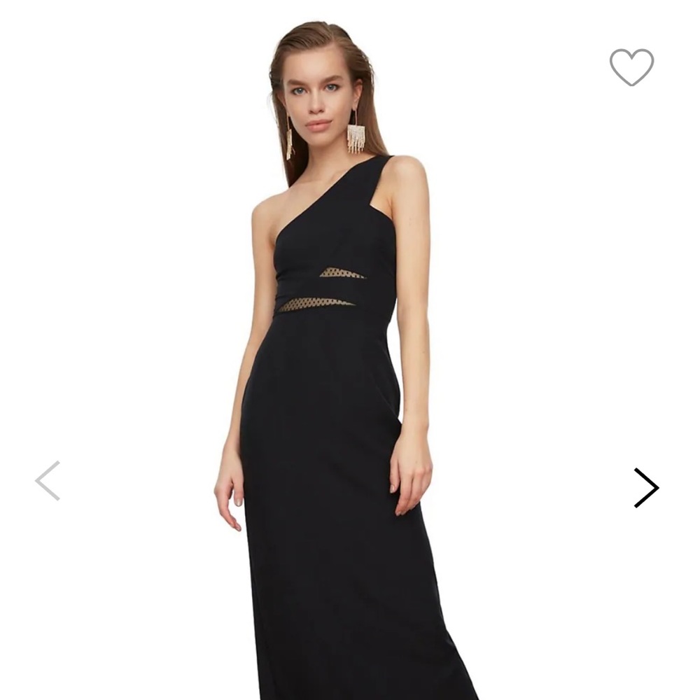 Trendyol long black dress, mesh in abdomen area. Advertised as SZ 6.NWT